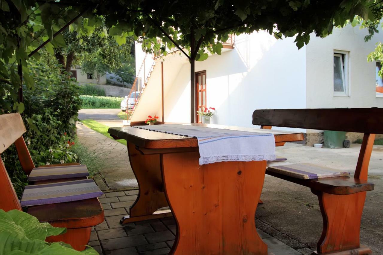Ferienwohnung Apartman Ana Otočac Exterior foto